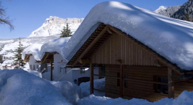 Hotel Dolomiti La Villa  Exterior photo